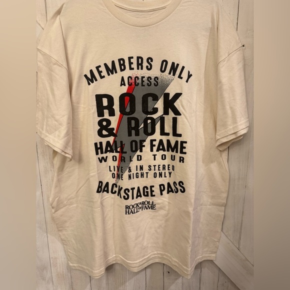 Rock and roll hall of fame Other - Rock and Roll Hall of Fame - World Tour - Cream Tshirt - Sz - 2XL - NWOT